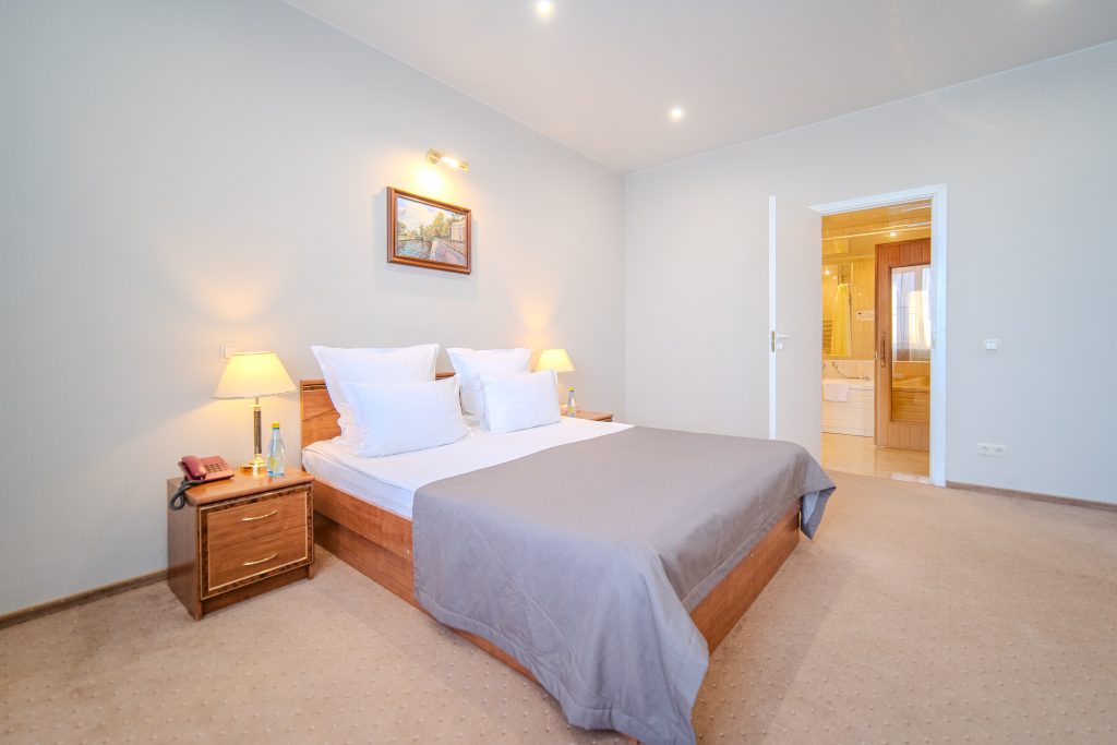 забронировать номер, гостиница Челябинск, отель Челябинск