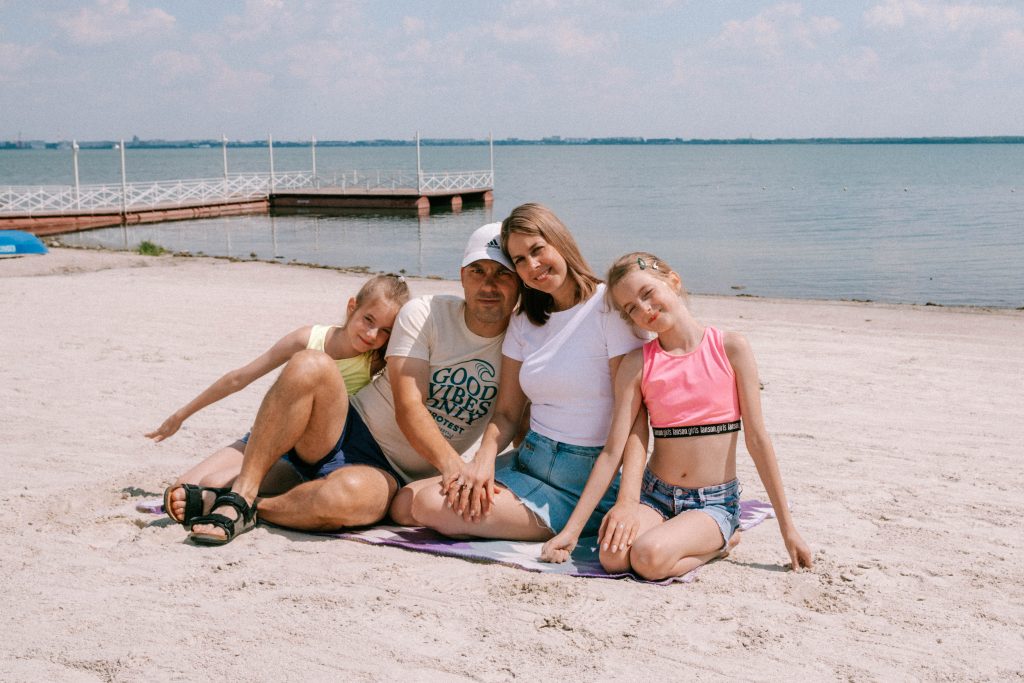 семейный отдых, отдых семьей на природе