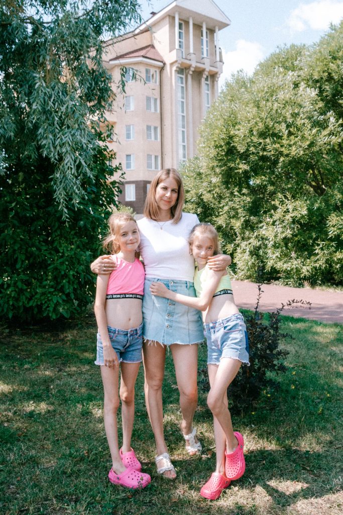 семейный отдых, отдых с семьей за городом