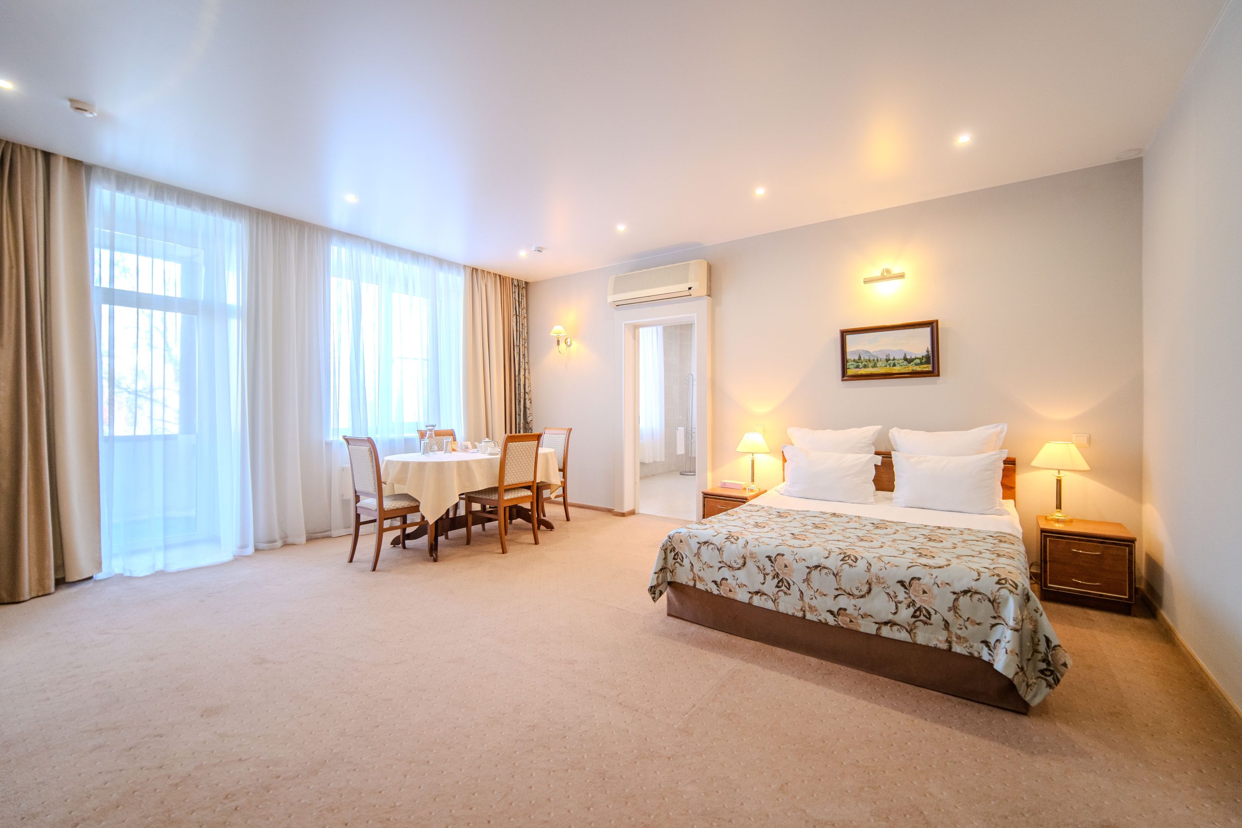 забронировать номер, гостиница Челябинск, отель Челябинск