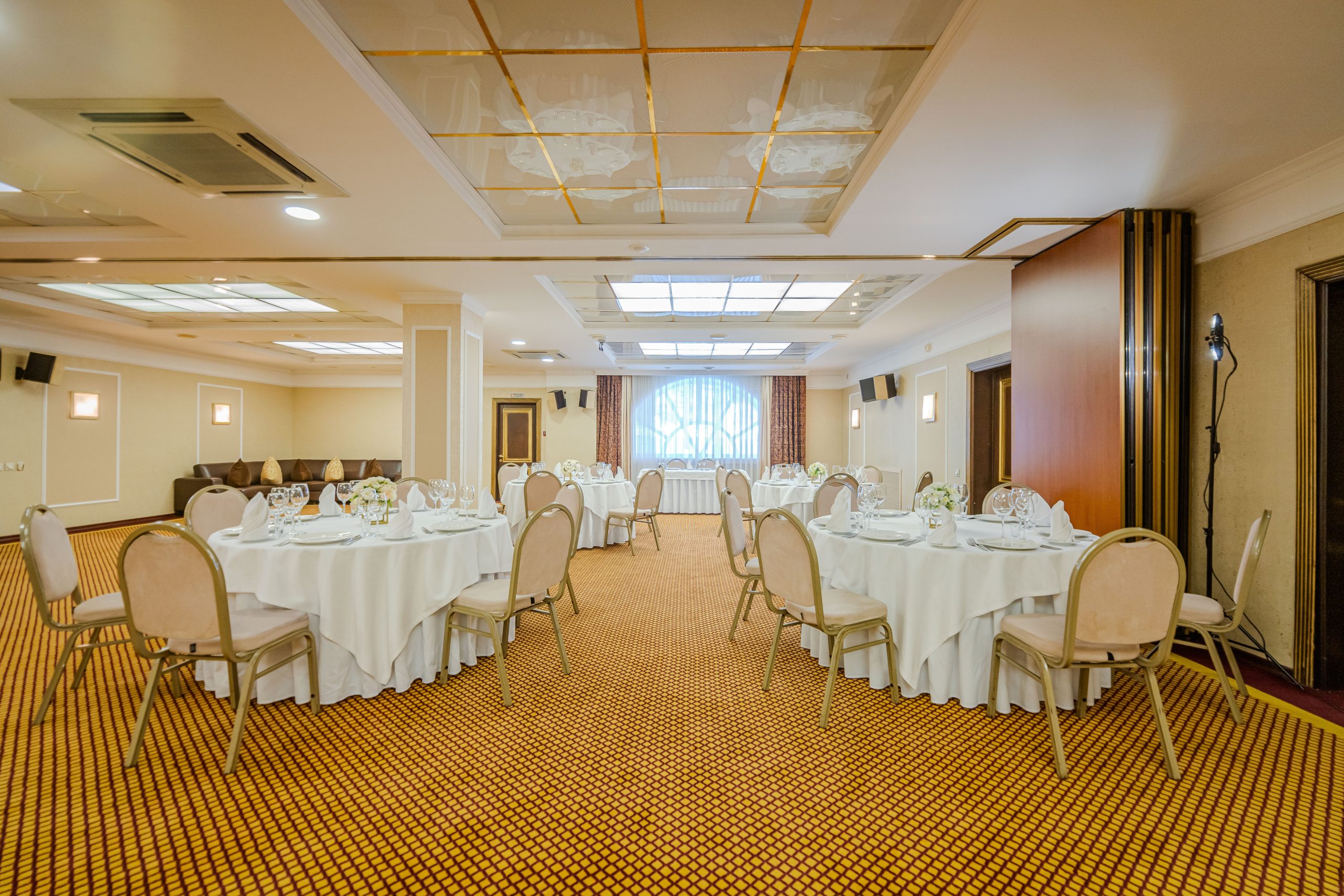 банкетный зал, ресторан Челябинск, заказать банкет, где провести свадьбу