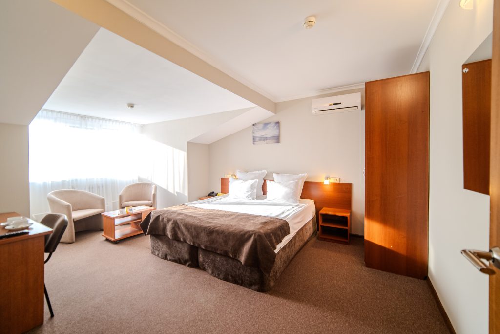 забронировать номер, гостиница Челябинск, отель Челябинск