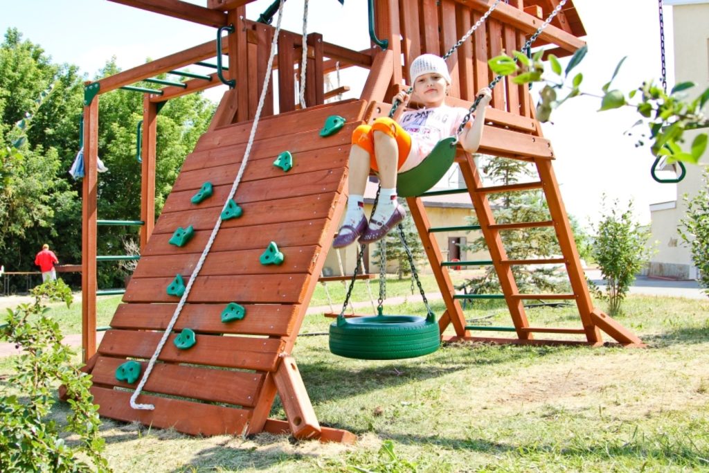 отдых с детьми, детская площадка
