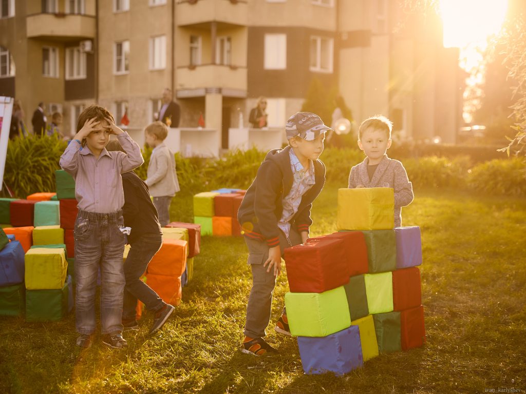 отдых с детьми, детская площадка