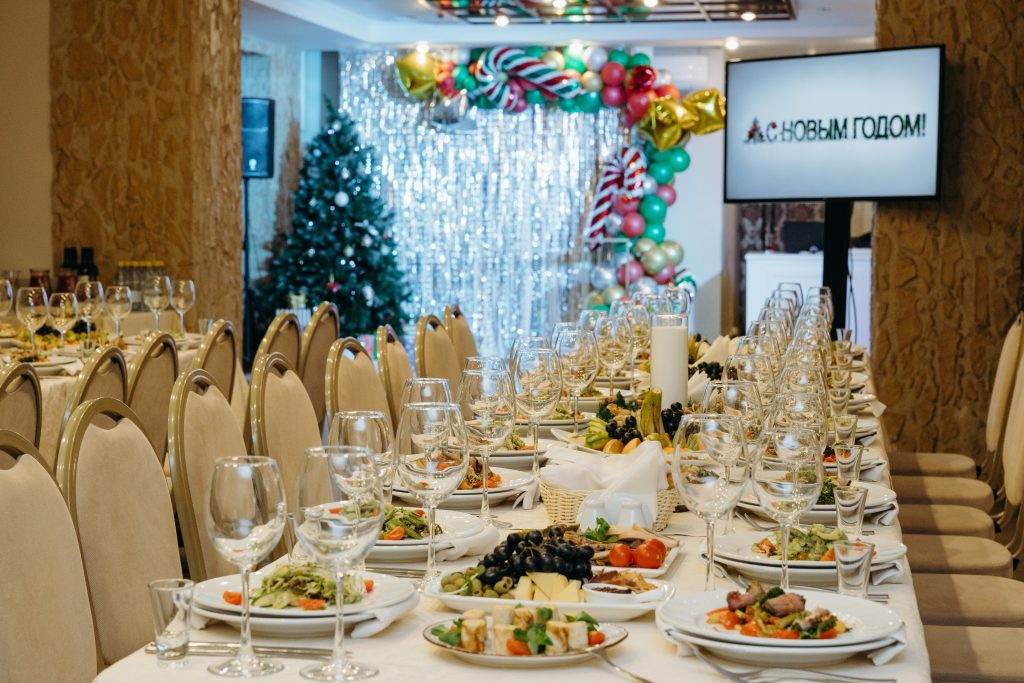 новогодние корпоративы, где отметить новогодний корпоратив